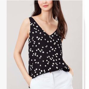 Joules NWT Size 4 Black Floral V Neck Tank